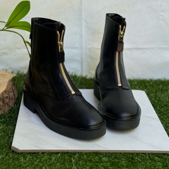 Stuart Weitzman Women 5 Lodge Boots Black Leather Bootie Zip Platform NWOT - Picture 5 of 14